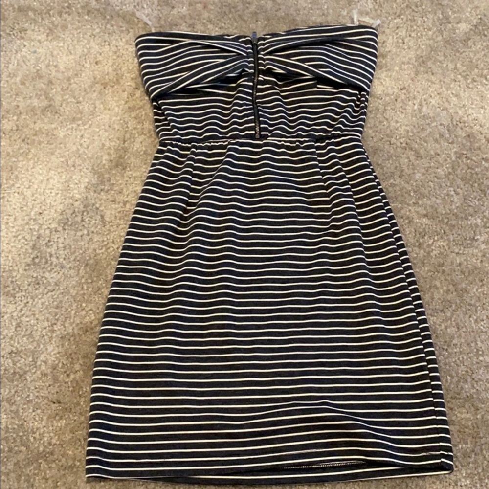 Strapless dress